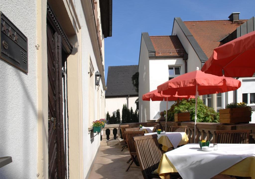 Hotel Gasthof Der Krug Штегаурах Экстерьер фото